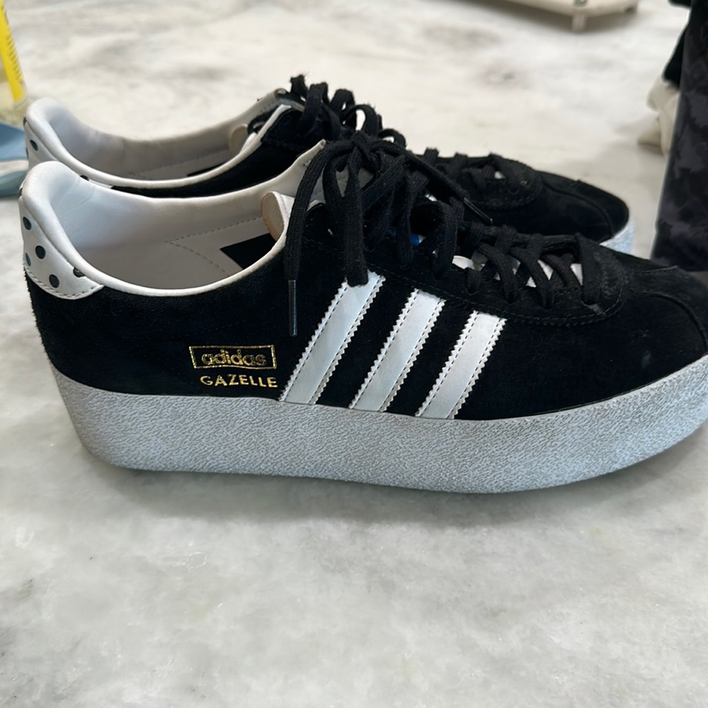 Women’s Adidas Platform Gazelle